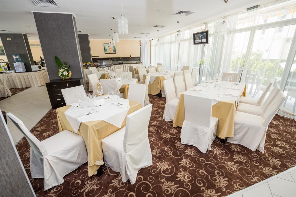 Hotel Perla Slăntjev Brjag Exteriör bild